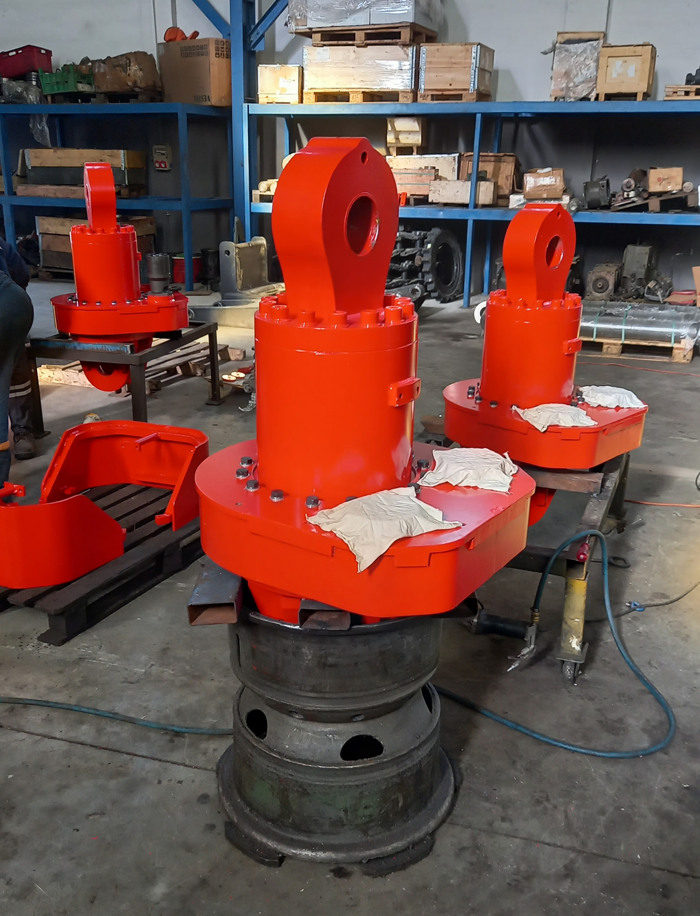 HİDROLİK DÖNERLİ YÜK KOÇALARI