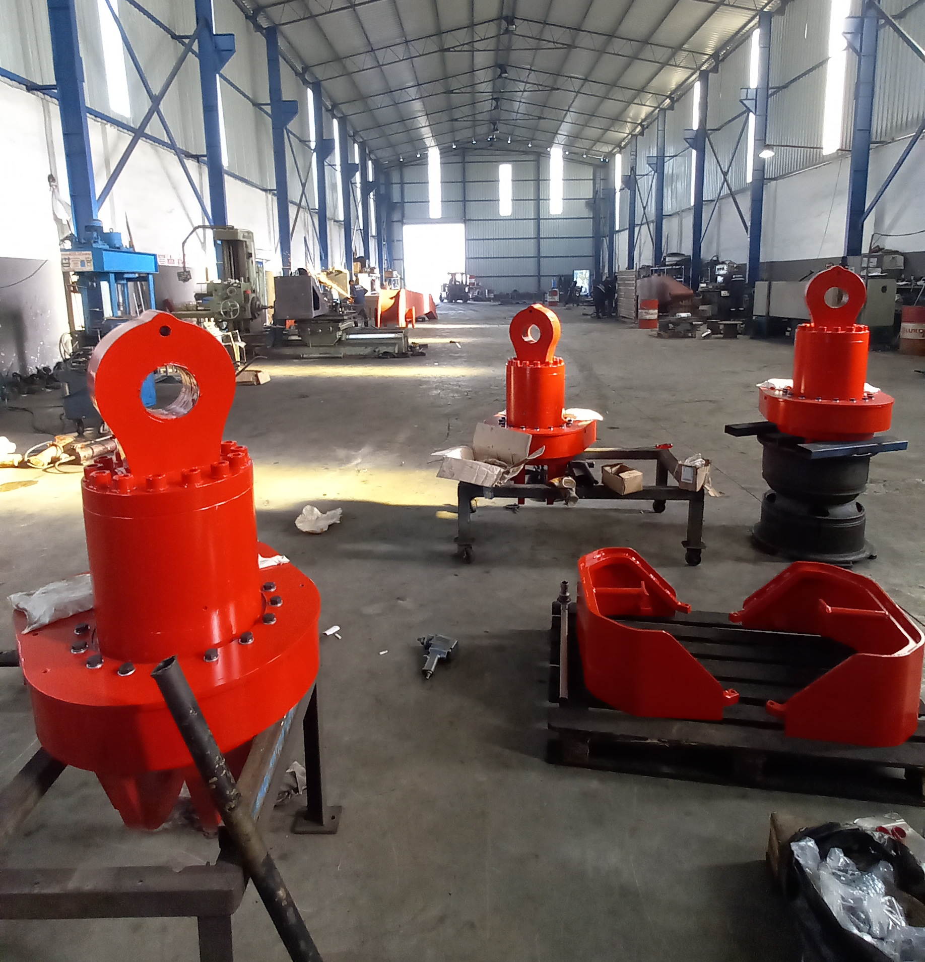 HİDROLİK DÖNERLİ YÜK KOÇALARI